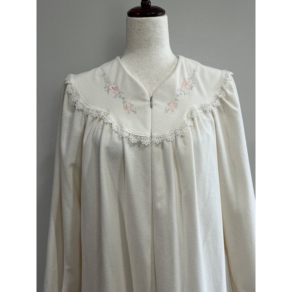 VTG Shadowline Full Length Housecoat  Gown Womens S Ivory Zip Up Long Sleeve